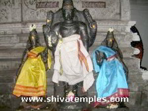 Murugar with his two consorts