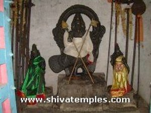 Muruga with Valli and Deivanai
