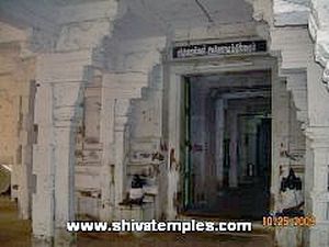 Way to main sanctum
