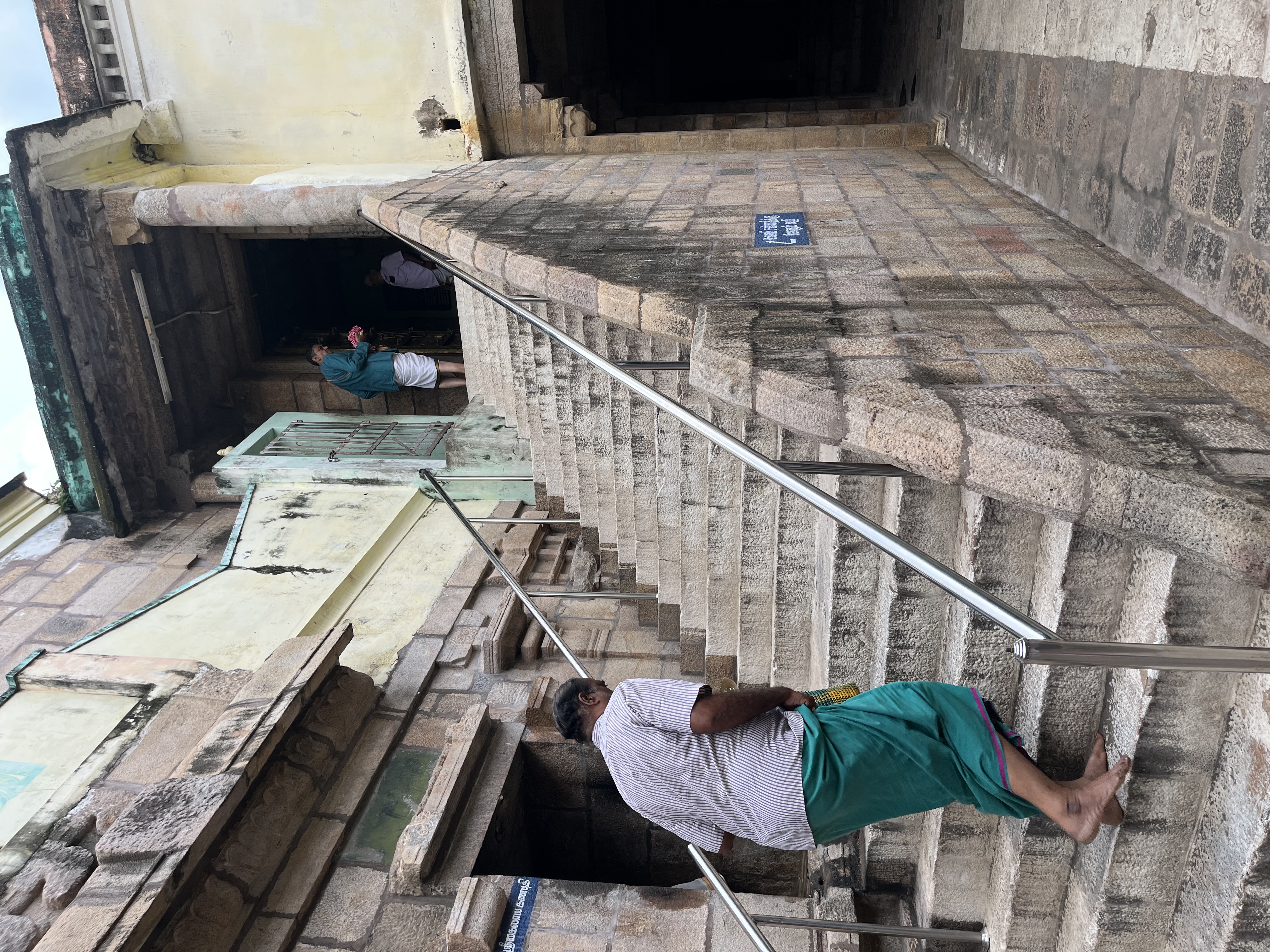 Steps leading to Maadakovil