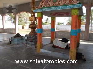 நந்தி மண்டபம், பலிபீடம், கொடிமரம்