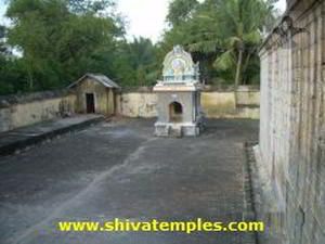 Vinayaka Sannidhi in Outer Prakaram
