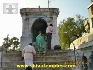 மலையீஸ்வரர் சந்நிதி
