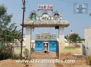 ஆலயத்தின் முதல் முகப்பு வாயில்