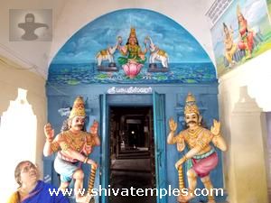 பசுபதீஸ்வரர் சந்நிதி நுழைவாயில்