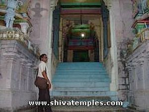 மாடக்கோவிலுக்குச் செல்லும் வழி