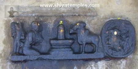 Sculpture of Nara and Narayana (as birds) worshipping Shiva
